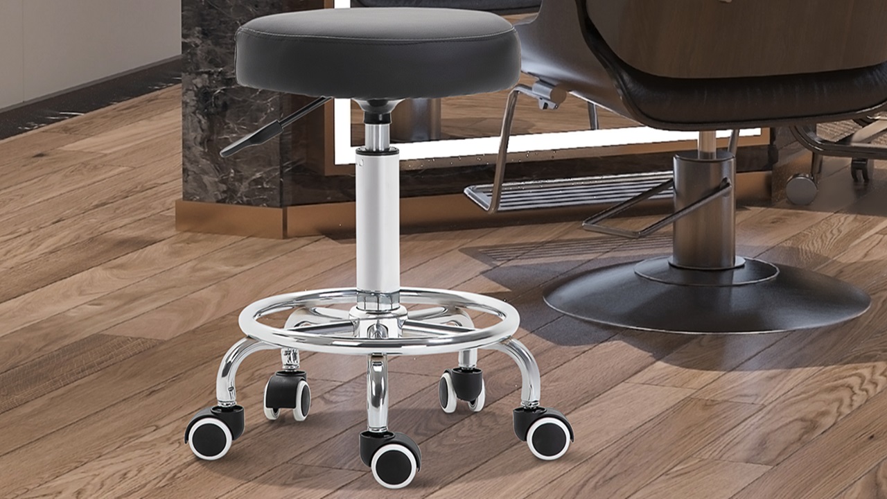 How Adjustable Swivel Stools Enhance Beauty Salon Efficiency